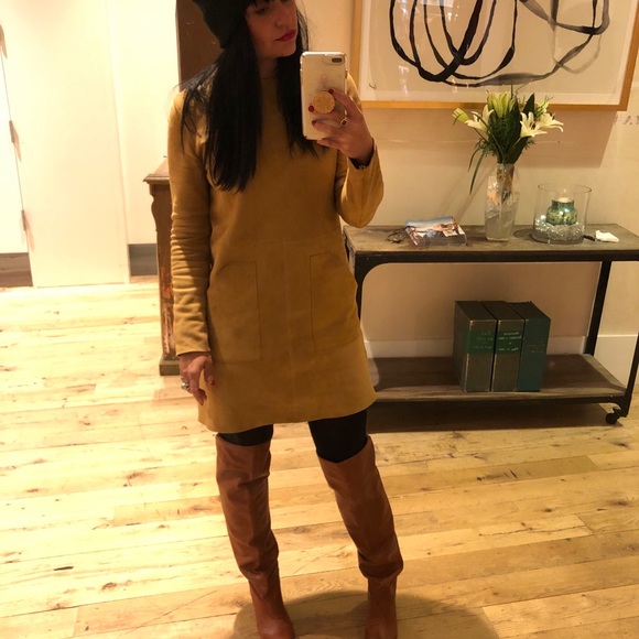 Meet your Posher, April - Picture 2 of 5